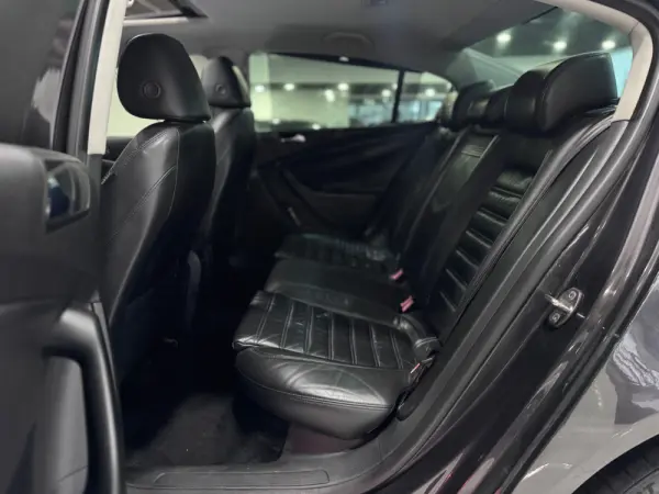 Volkswagen Passat 2.0 TDI Edition Highline DSG 8