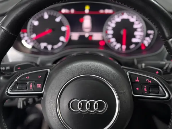 Audi A6 Avant 2.0 TDi S-line S tronic 28