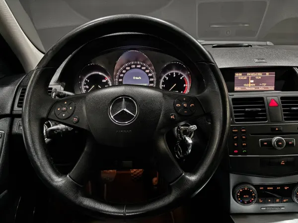 Mercedes-Benz C 220 CDi Avantgarde BlueEfficiency 11