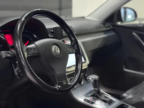 Volkswagen Passat 2.0 TDI Edition Highline DSG 11