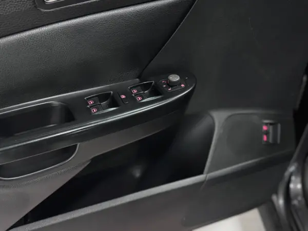 Volkswagen Passat 2.0 TDI Edition Highline DSG 18