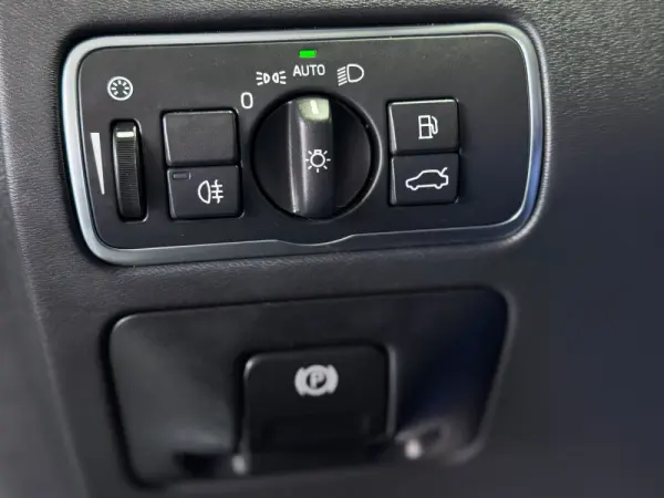 Volvo XC 70 2.0 D4 Momentum Geartronic 14