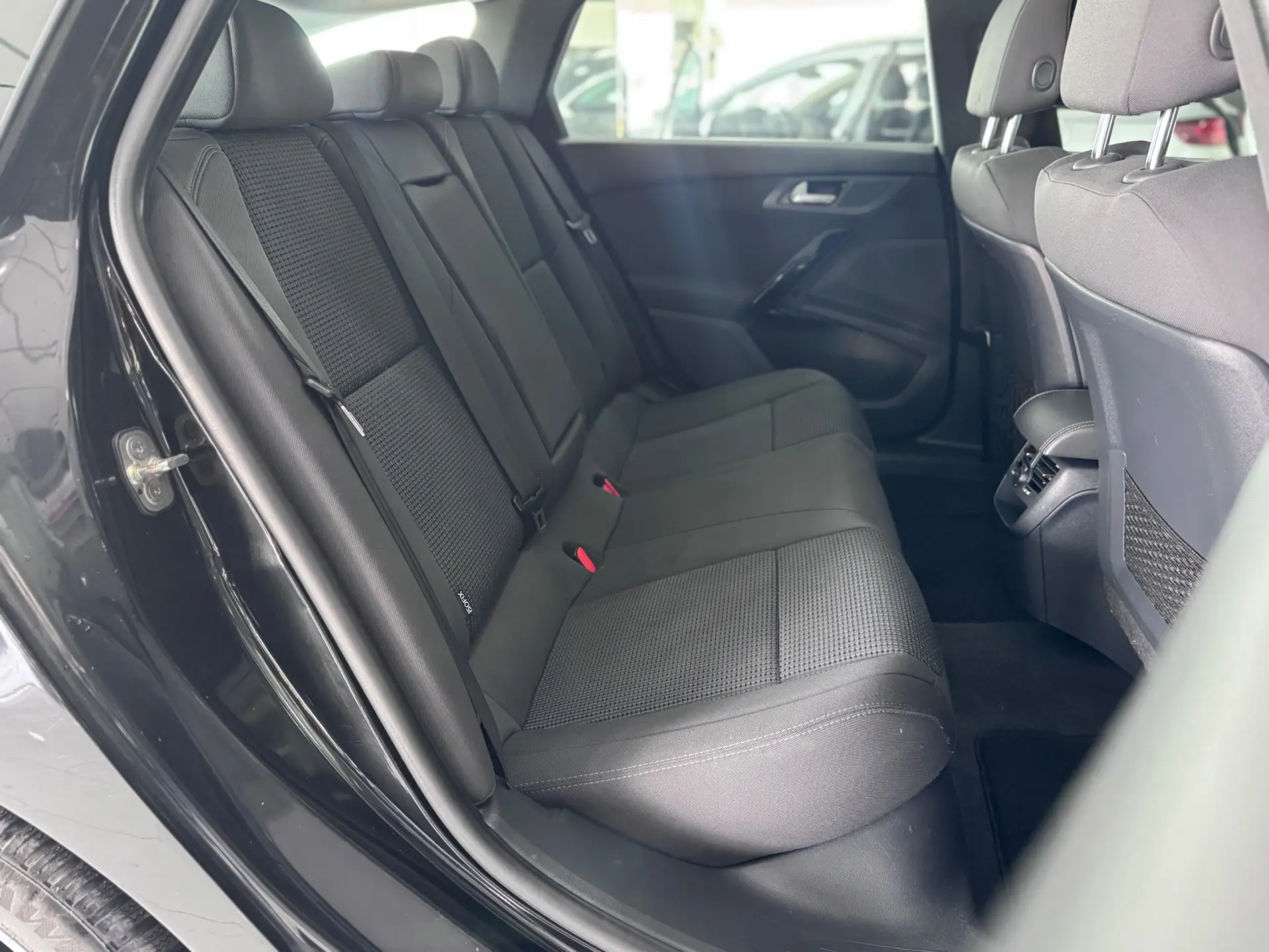 Peugeot 508 SW 1.6 BlueHDi Active 11