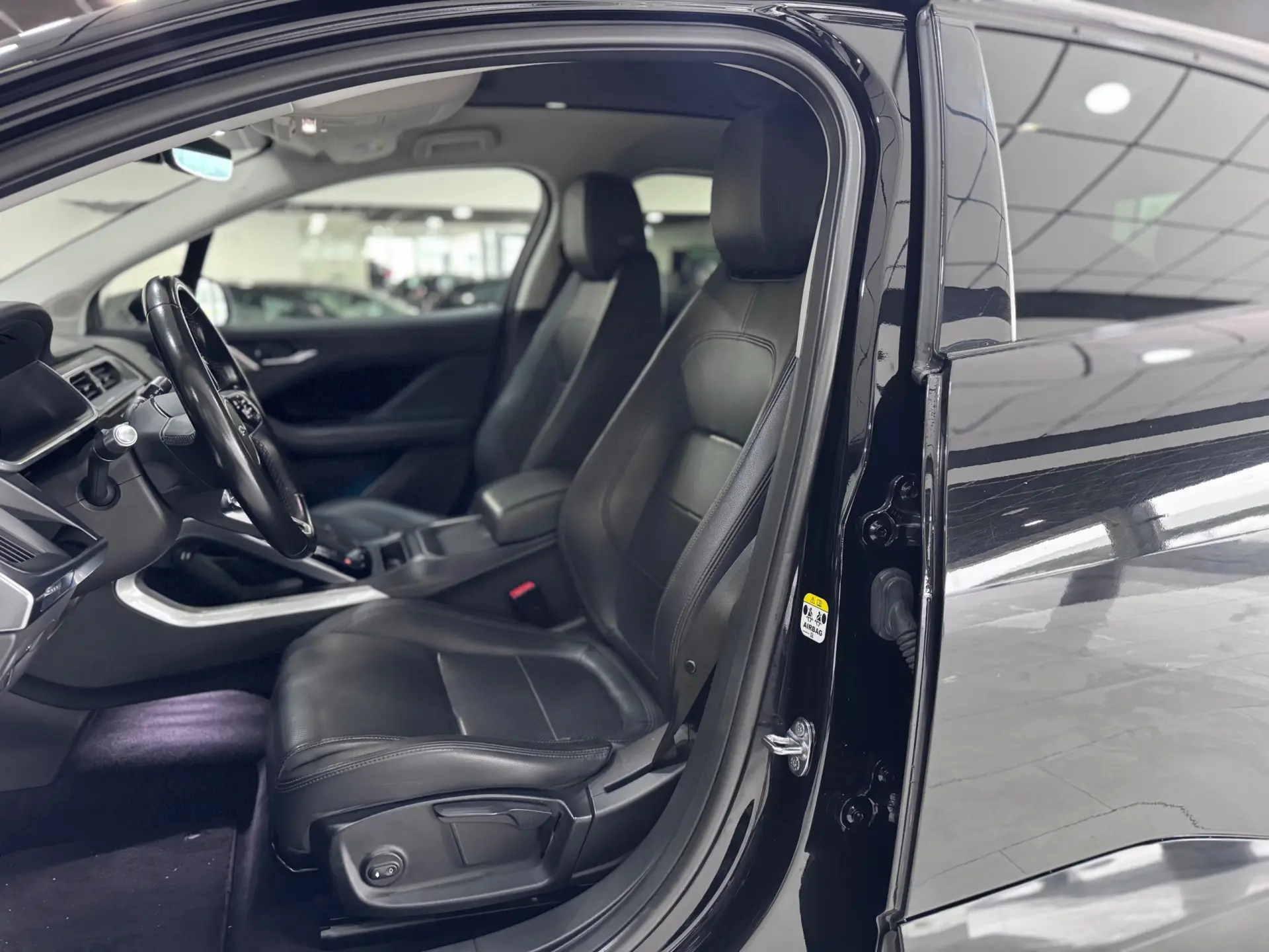 Jaguar I-Pace EV400 AWD S 7