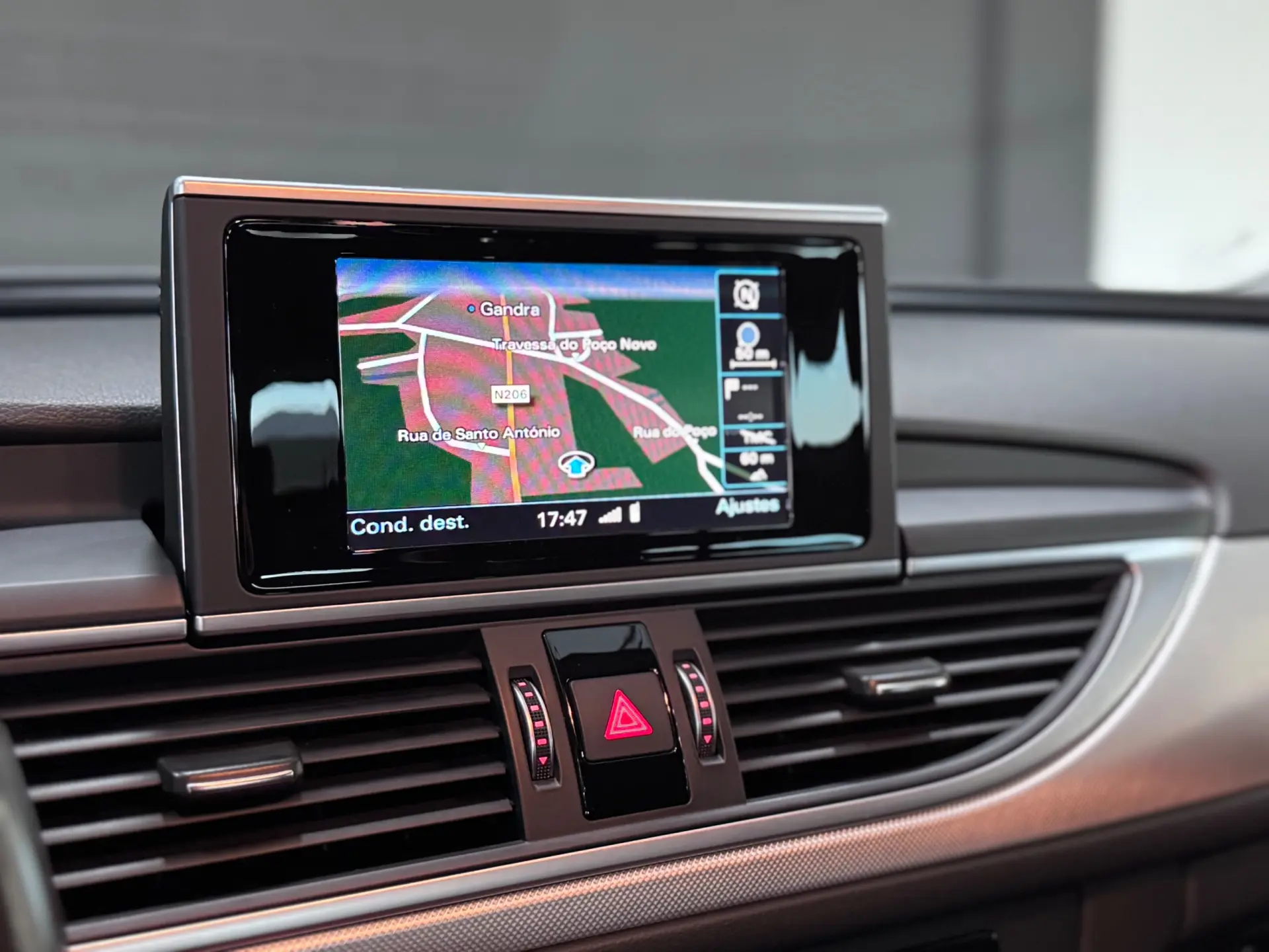 Audi A6 Avant 2.0 TDi S-line S tronic 14