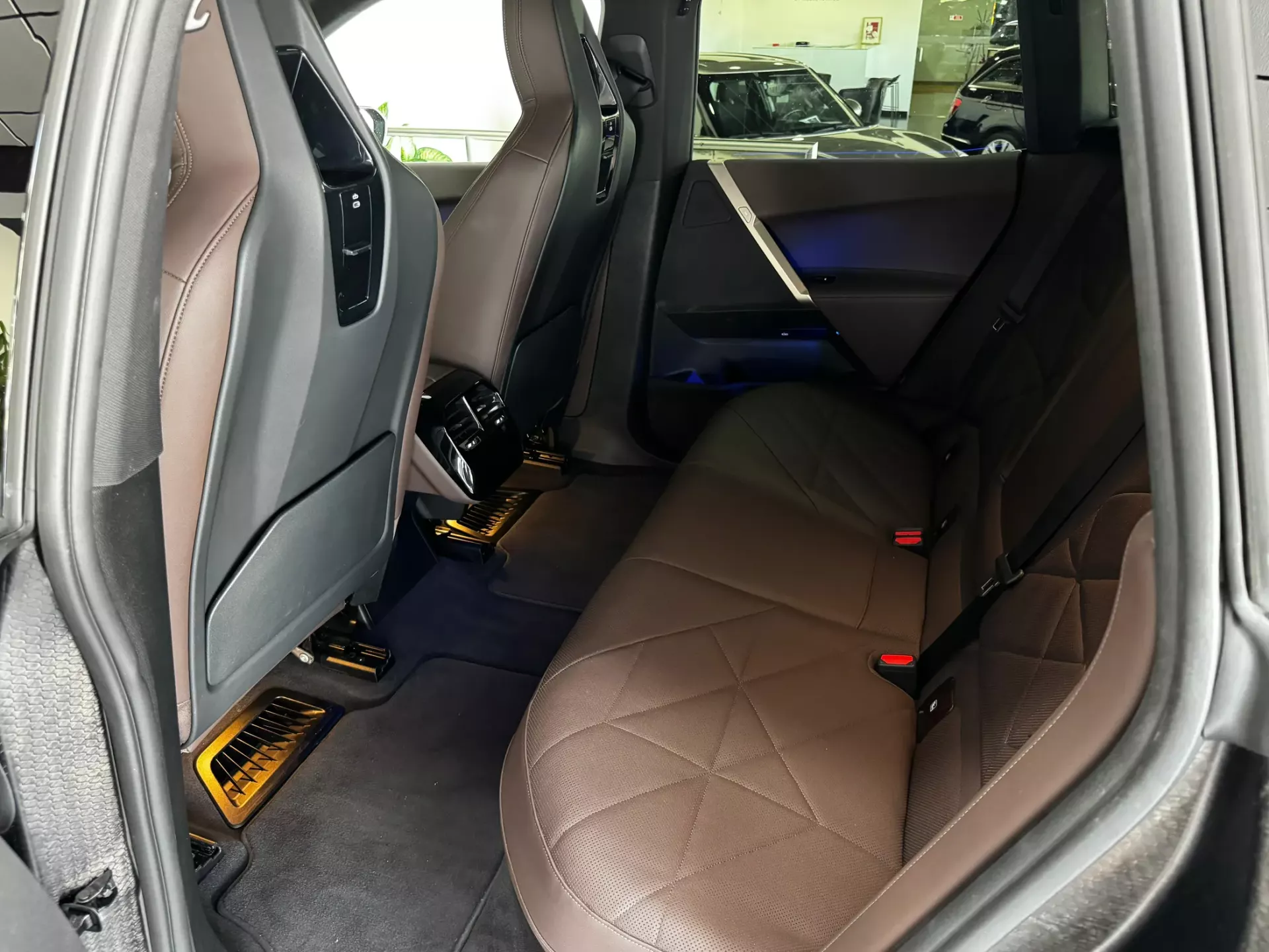 BMW iX2 xDrive 40 Pack Desportivo 7