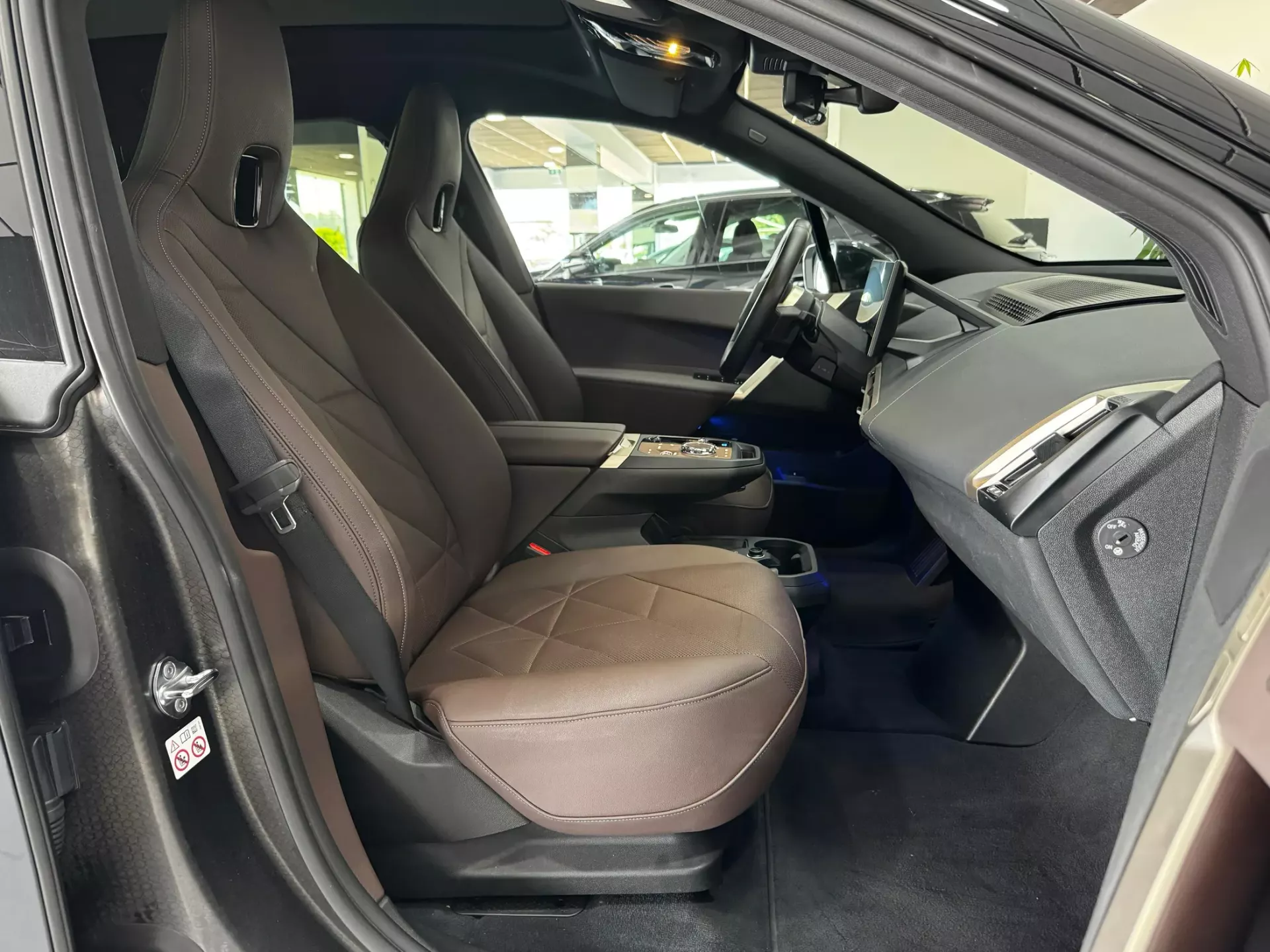 BMW iX2 xDrive 40 Pack Desportivo 9