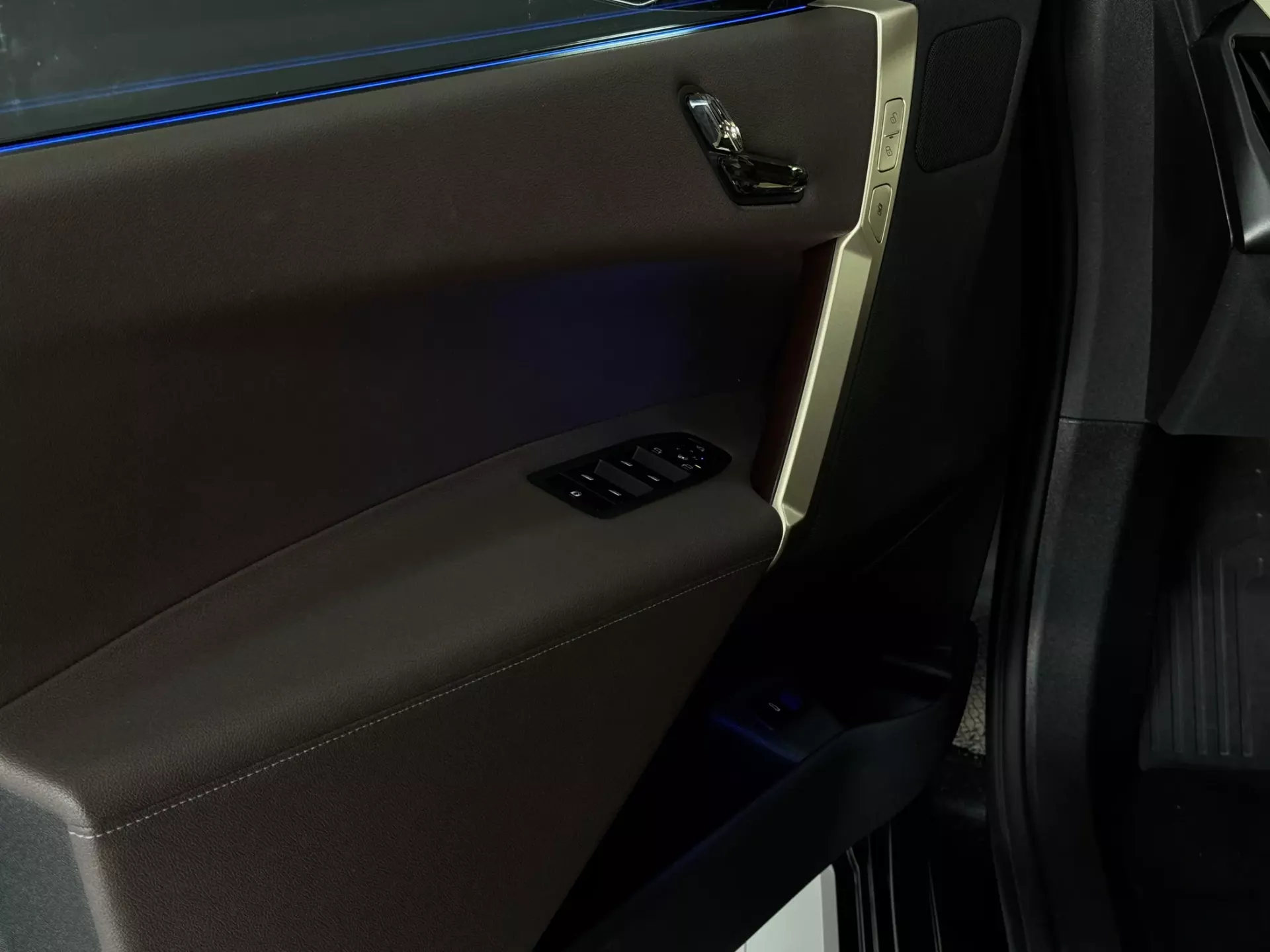 BMW iX2 xDrive 40 Pack Desportivo 11