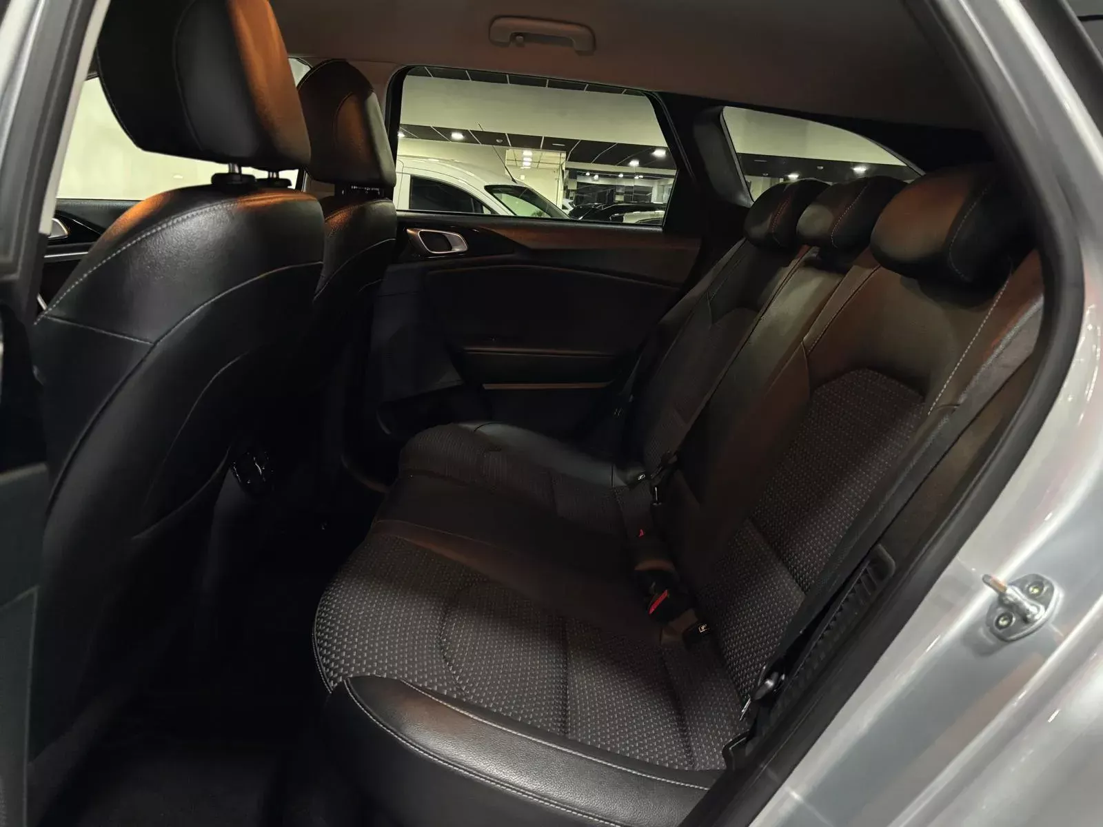 Kia Ceed SW 1.6 GDi PHEV Drive 6DCT 7