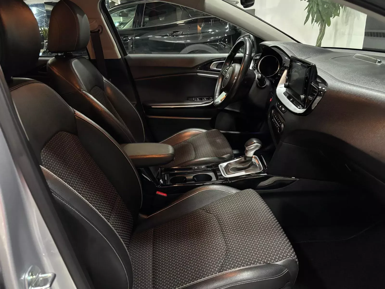 Kia Ceed SW 1.6 GDi PHEV Drive 6DCT 9