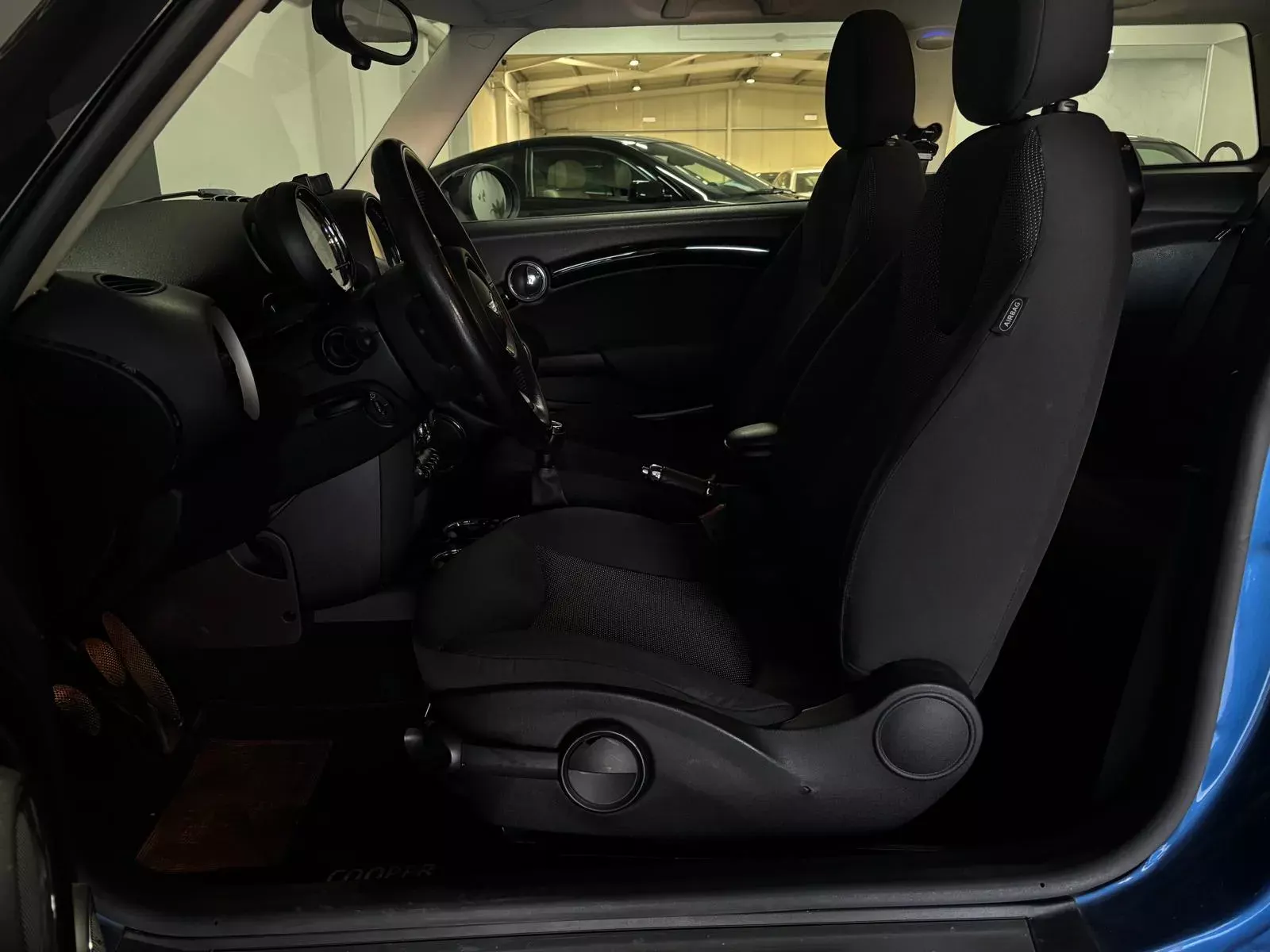 MINI 3 Portas One D 6