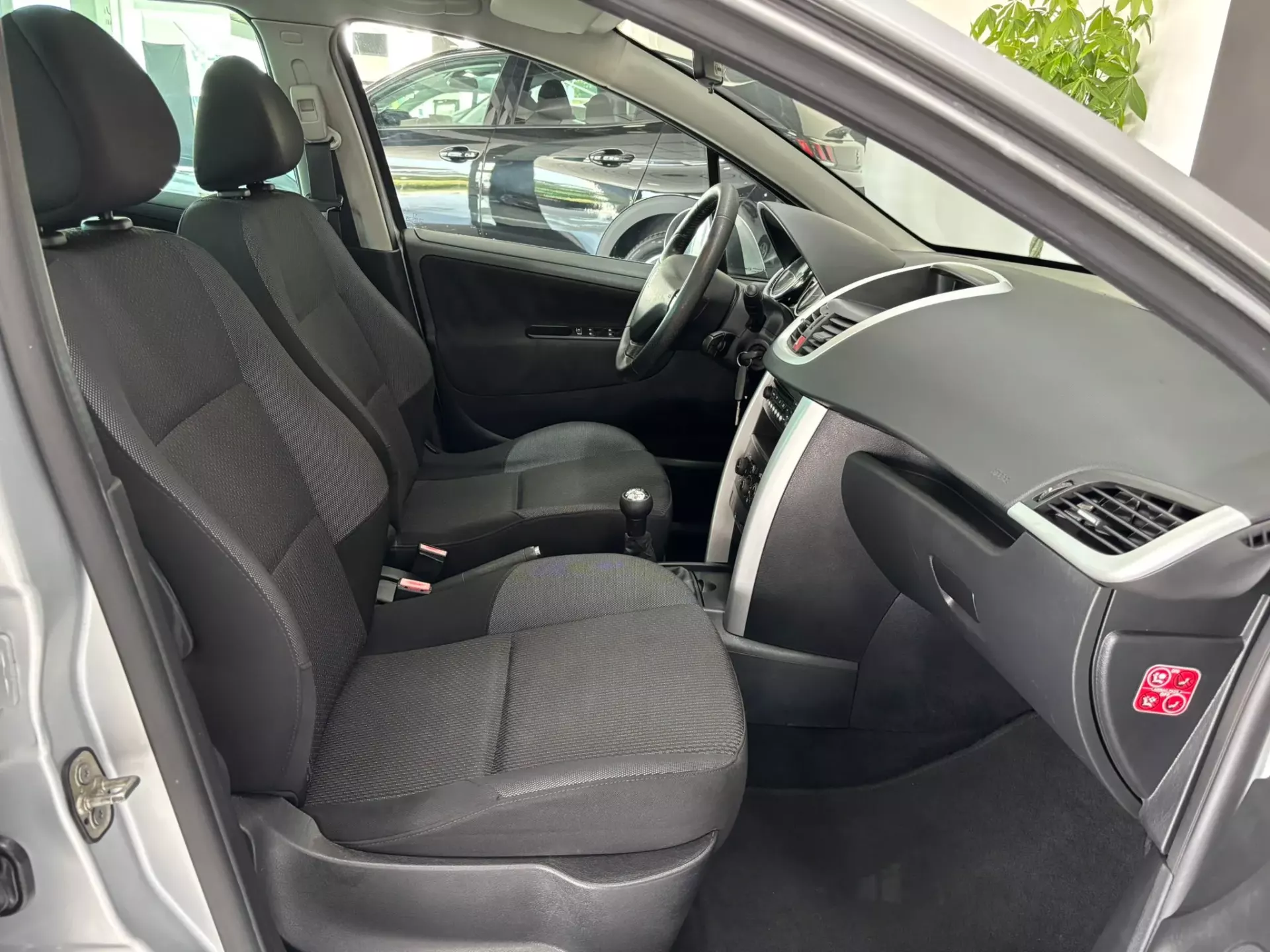 Peugeot 207 SW 1.4 VTi Active 10