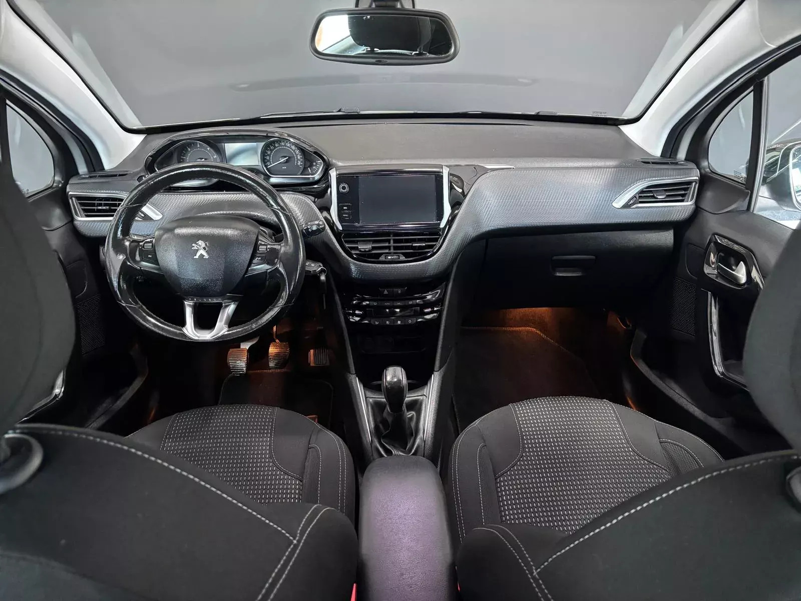 Peugeot 208 1.6 BlueHDi Style 5