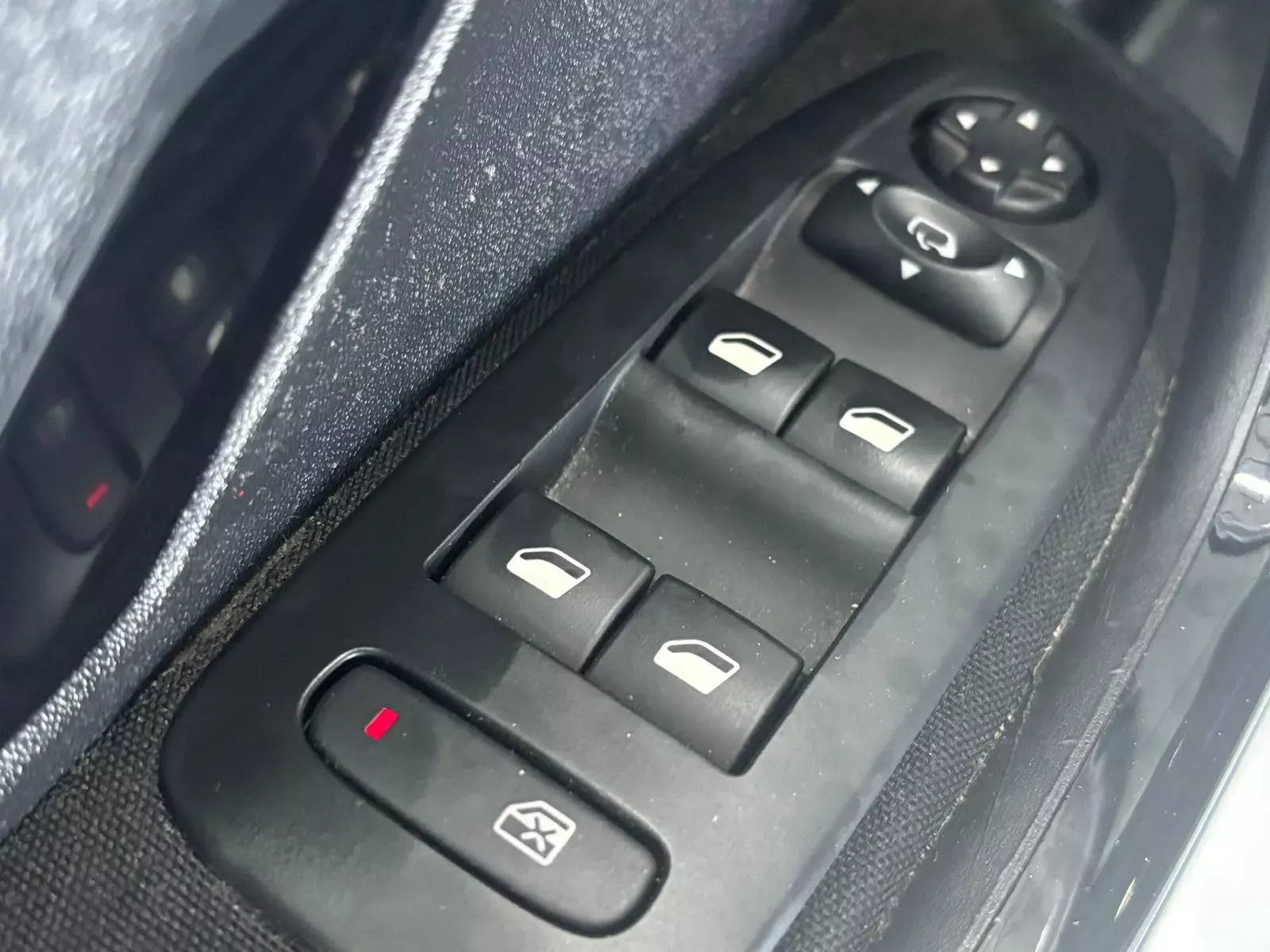 Peugeot 208 1.6 BlueHDi Style 16