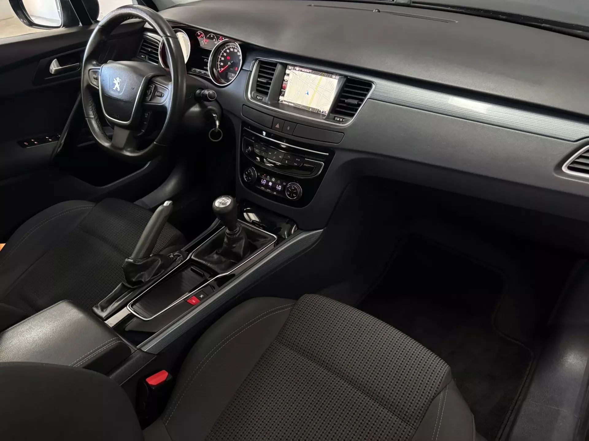 Peugeot 508 SW 1.6 BlueHDi Active 10