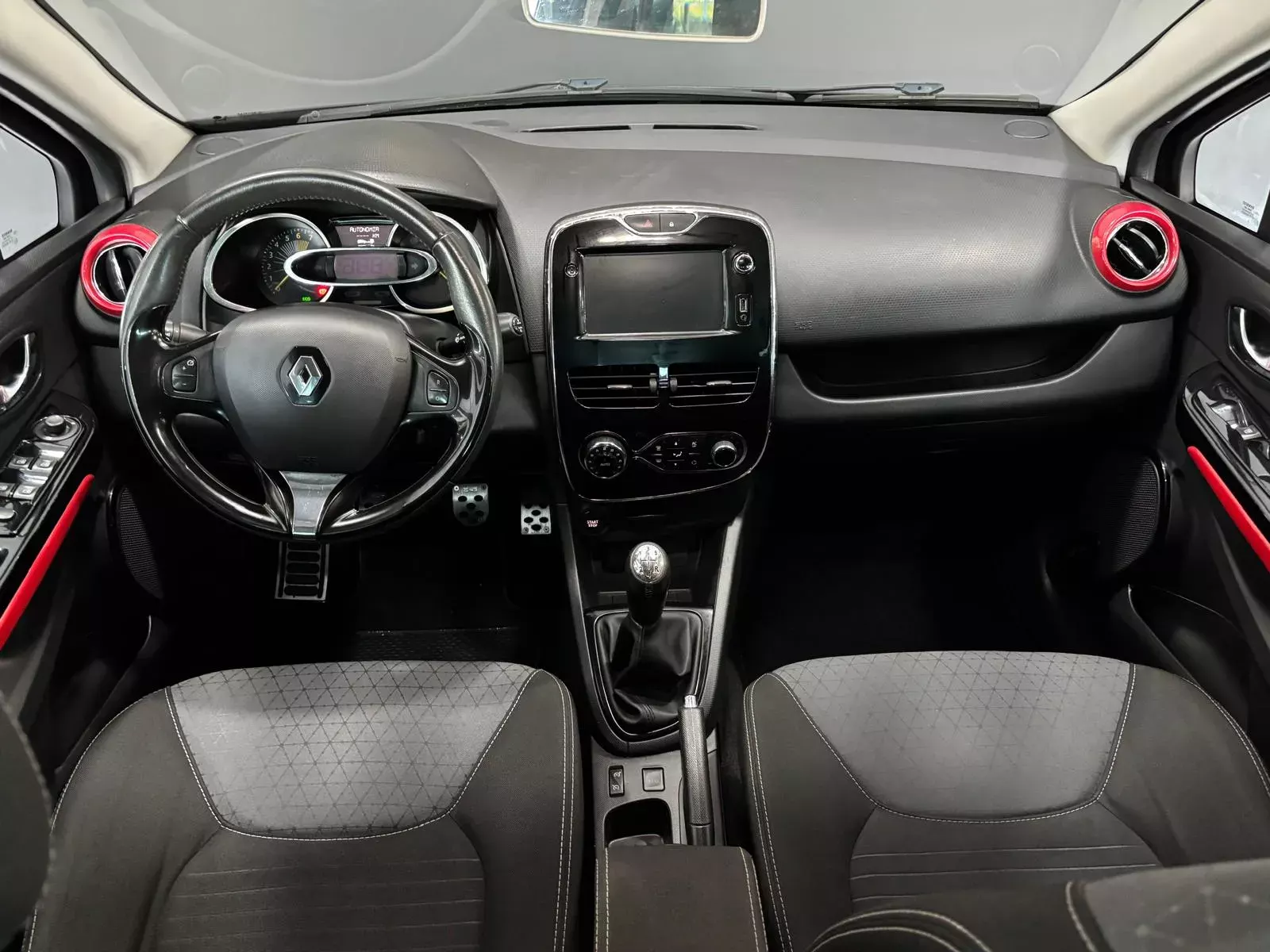 Renault Clio (Energy) TCe 90 Bose Edition 5