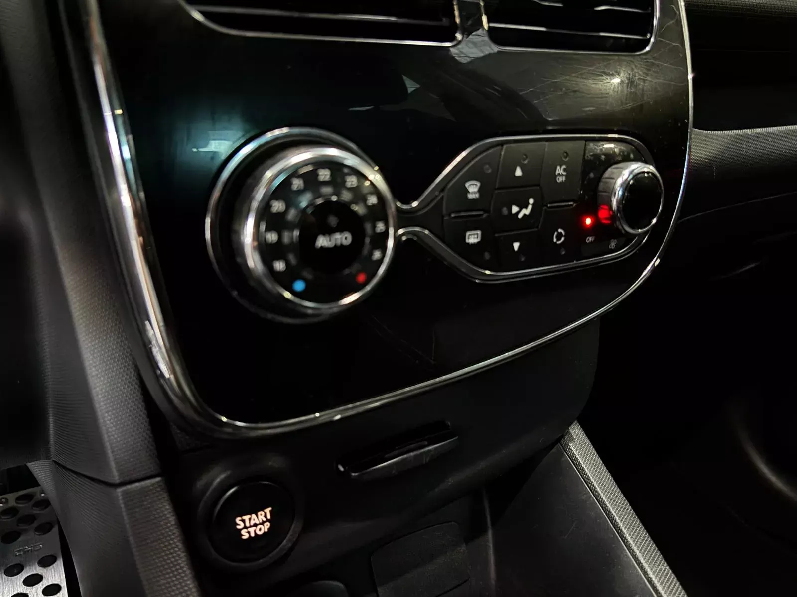 Renault Clio (Energy) TCe 90 Bose Edition 12