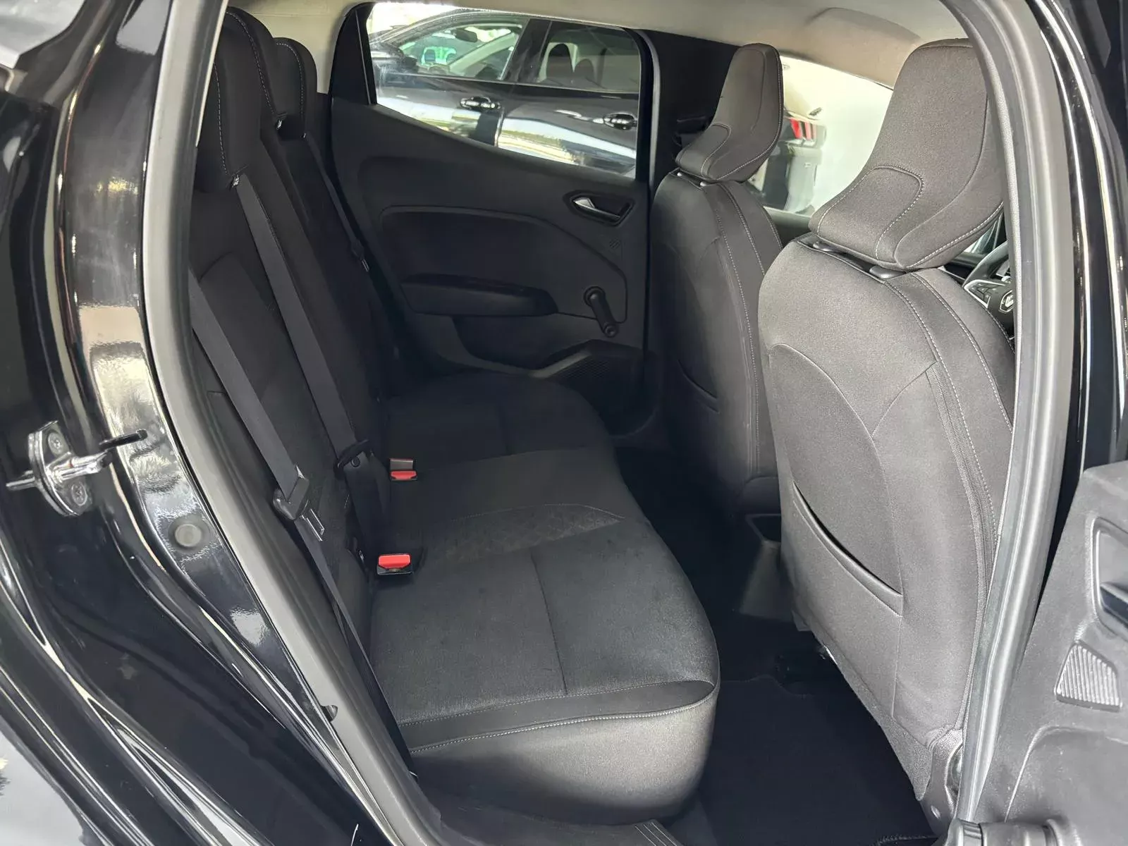 Renault Clio 1.0 TCe Intens Bi-Fuel 8