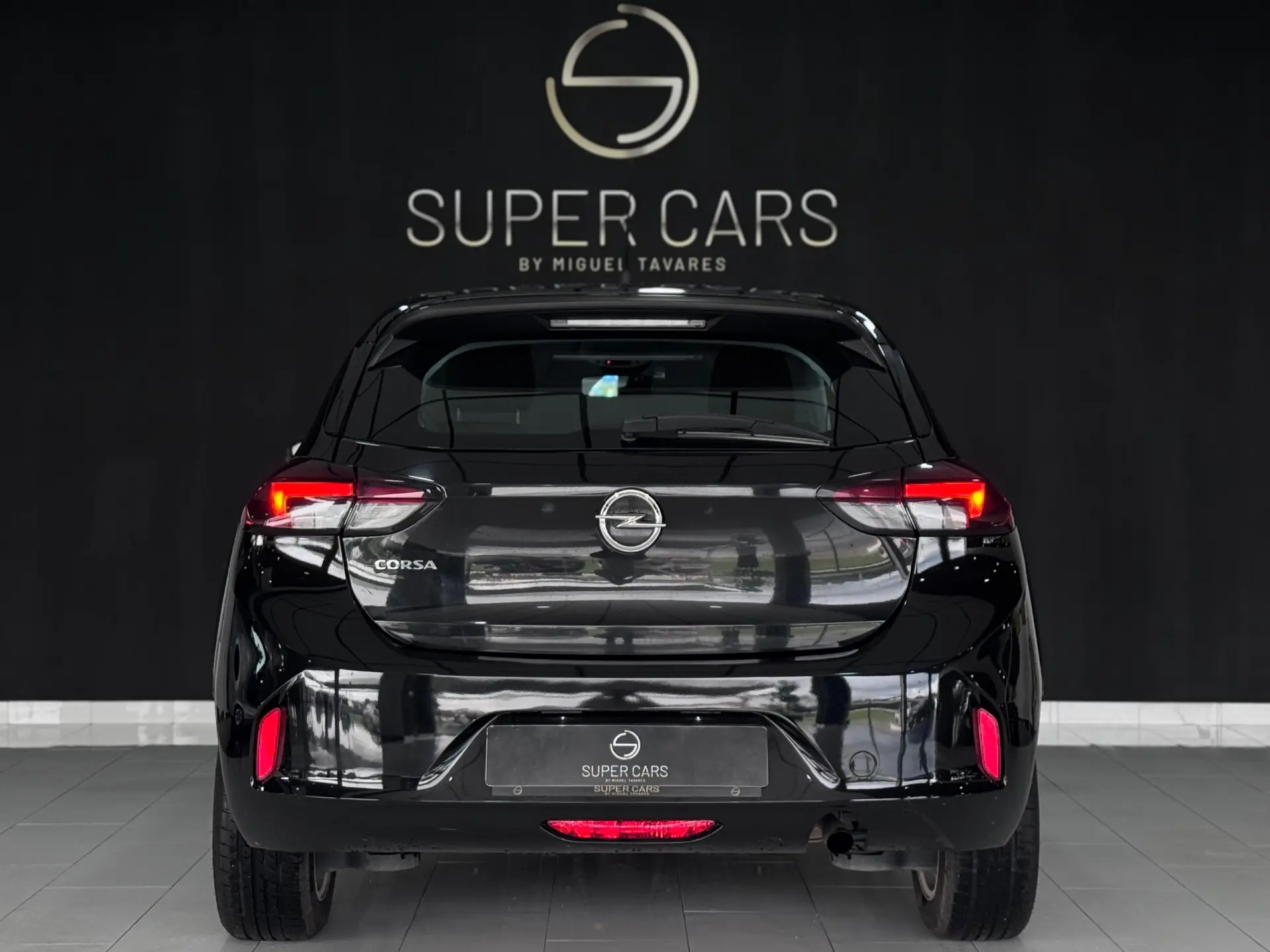 Opel Corsa 1.2 Business 4