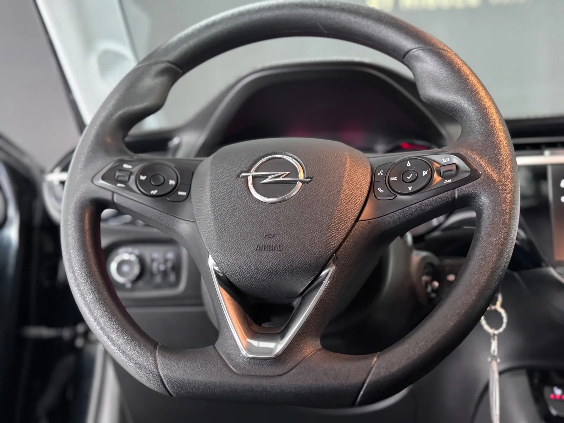 Opel Corsa 1.2 Business 12