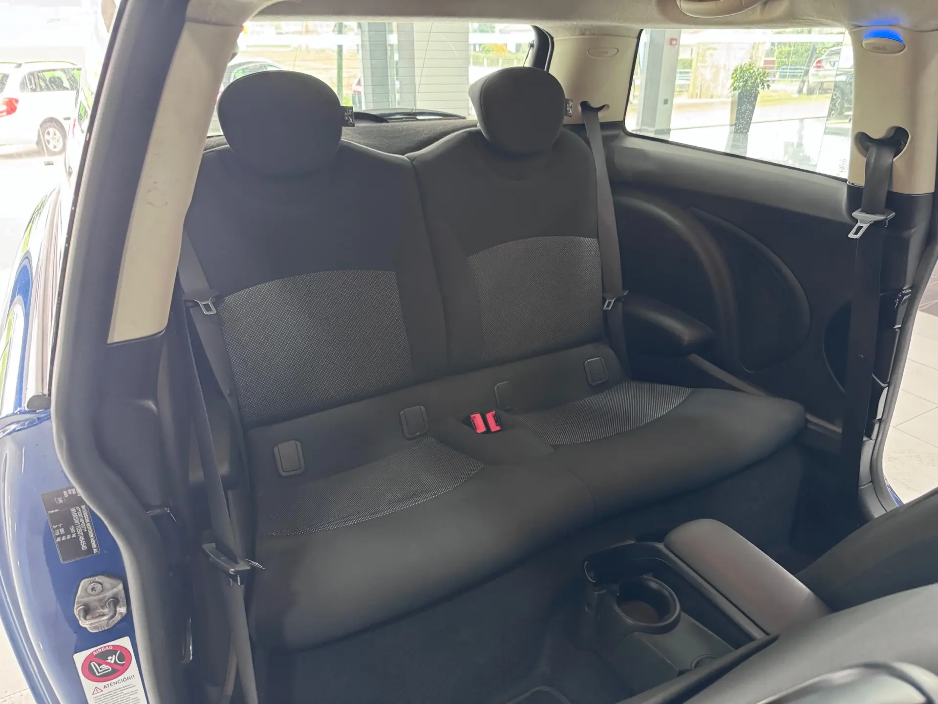 MINI 3 Portas One D 8