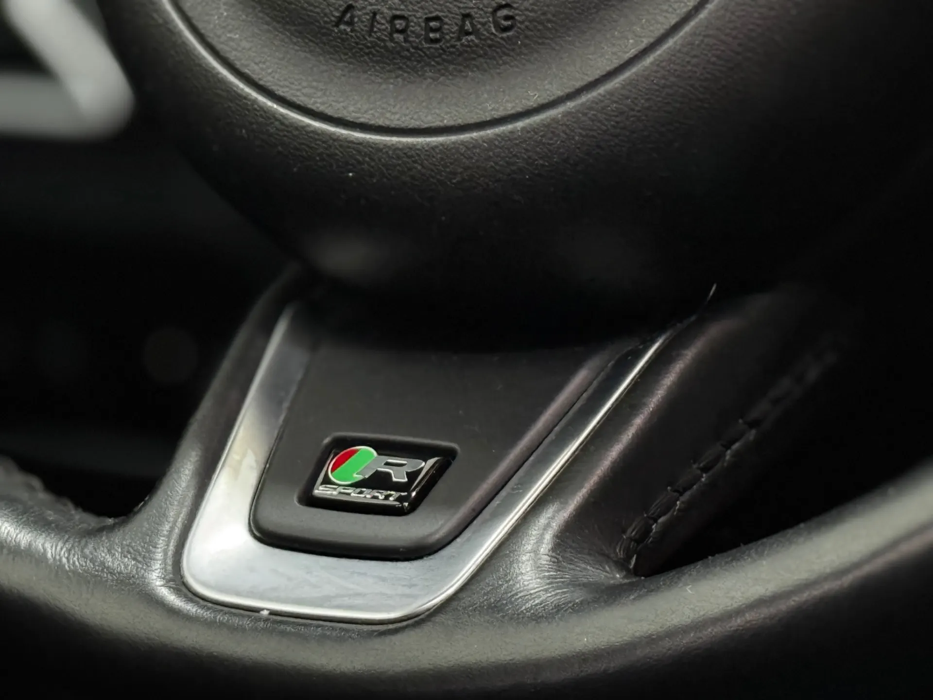 Jaguar XE 2.0 D R-Sport Aut. 14