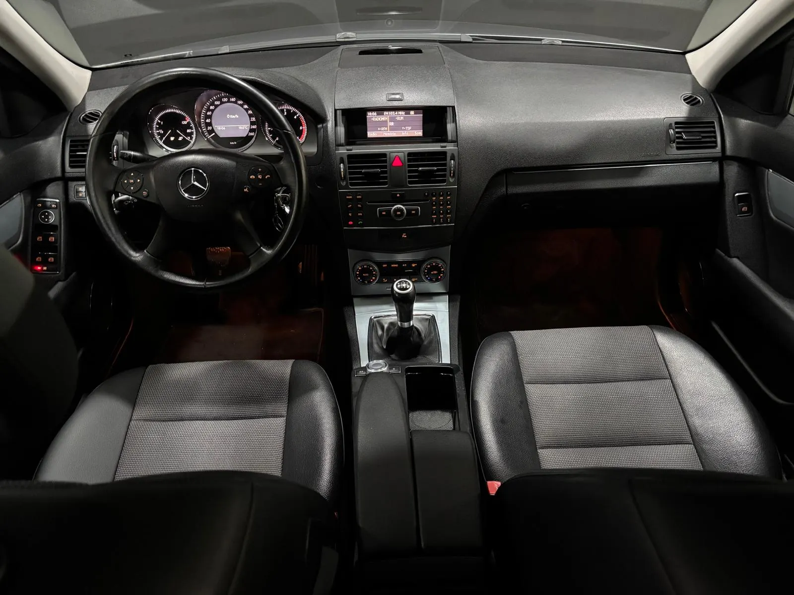 Mercedes-Benz C 220 CDi Avantgarde BlueEfficiency 5