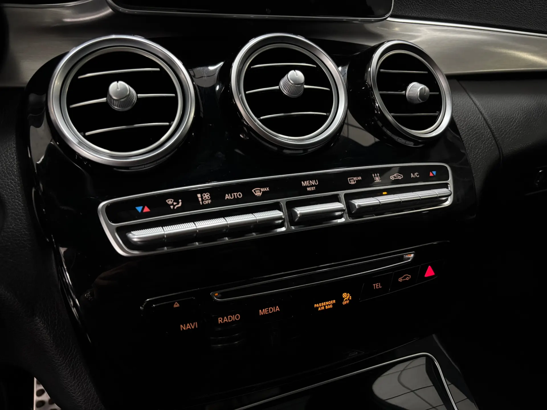 Mercedes-Benz C 220 d AMG Line 13