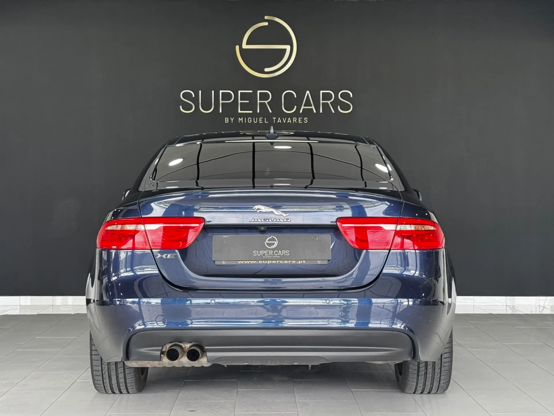 Jaguar XE 2.0 D R-Sport Aut. 4