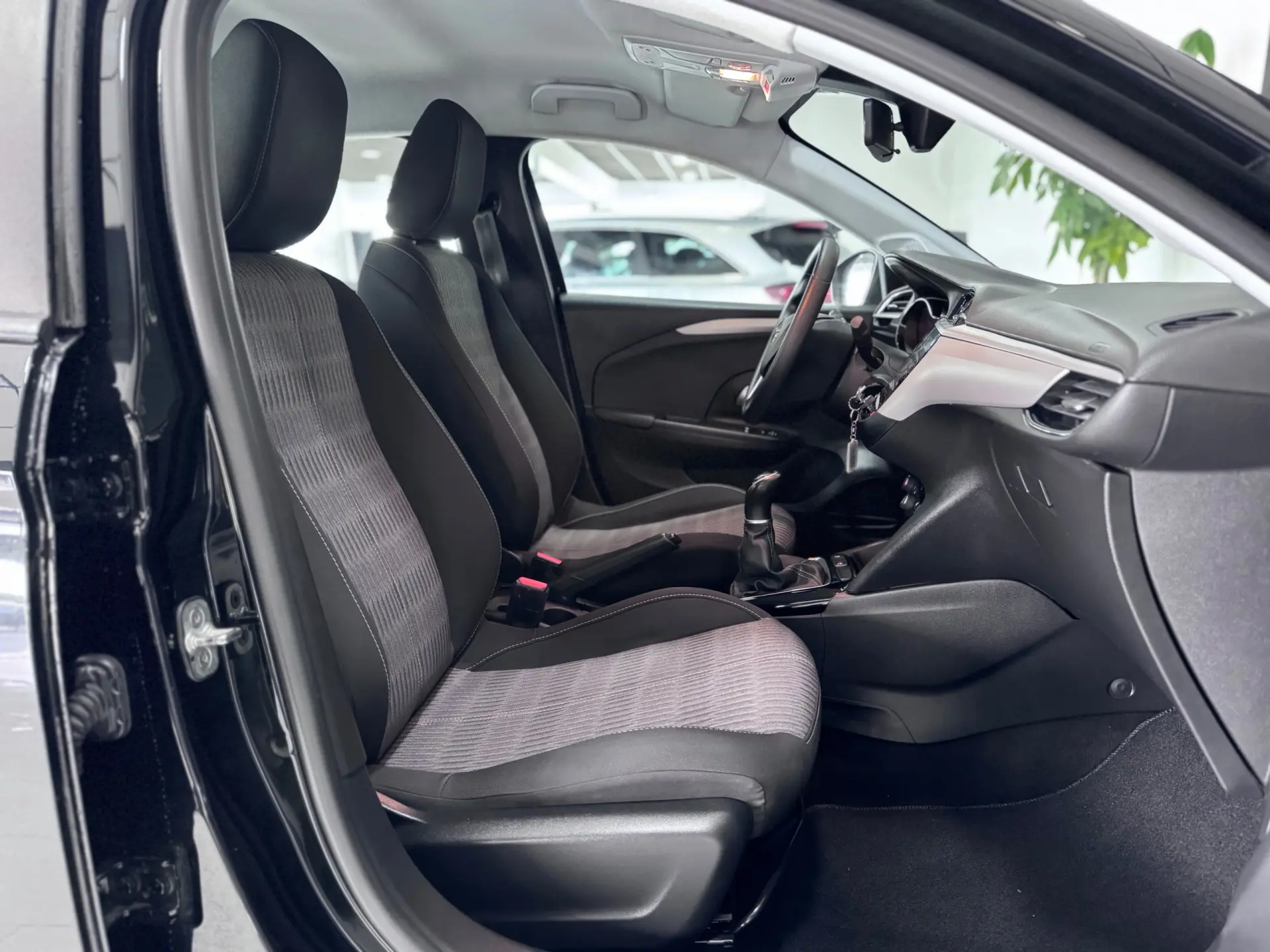 Opel Corsa 1.2 Business 7