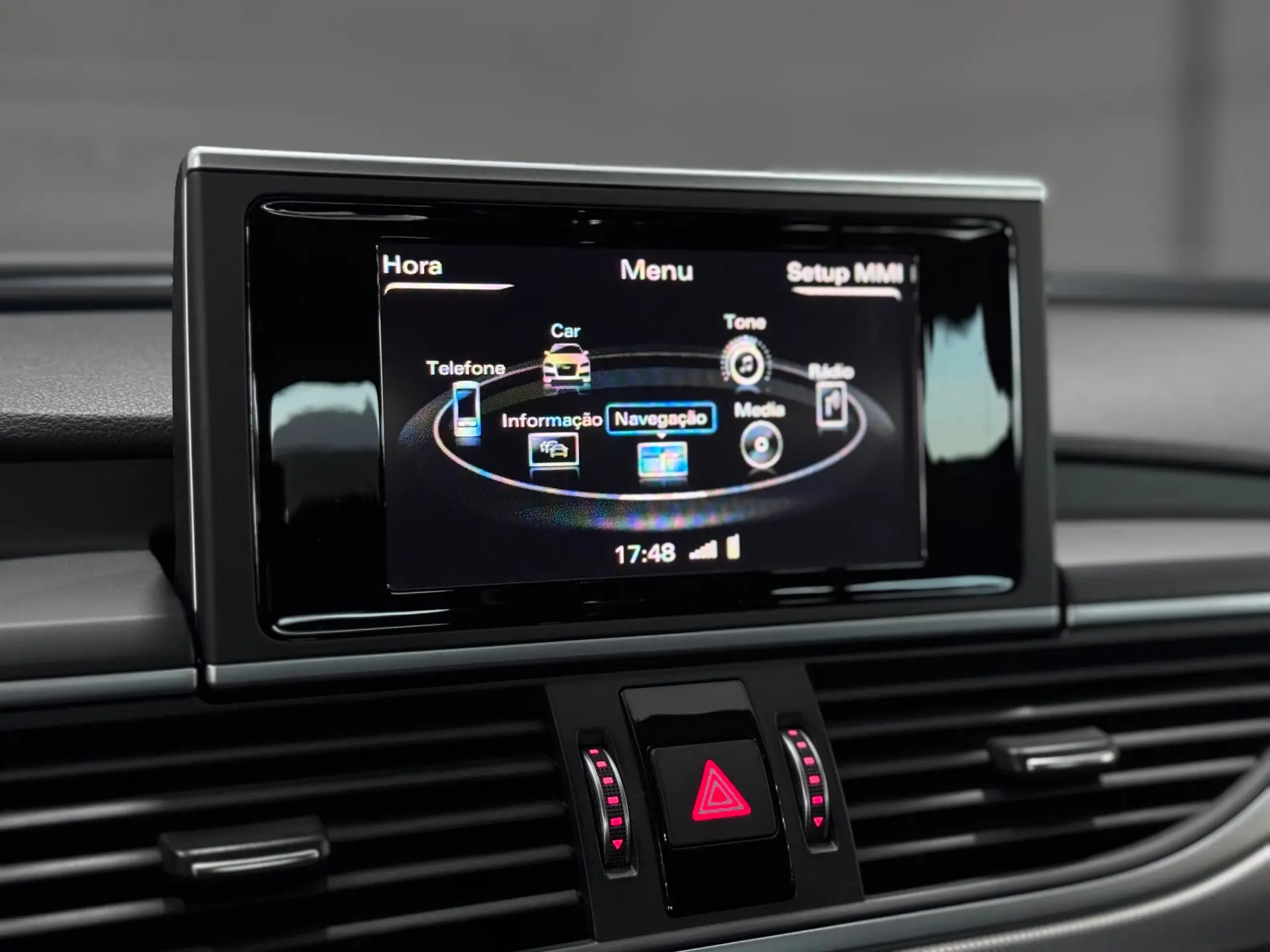 Audi A6 Avant 2.0 TDi S-line S tronic 13