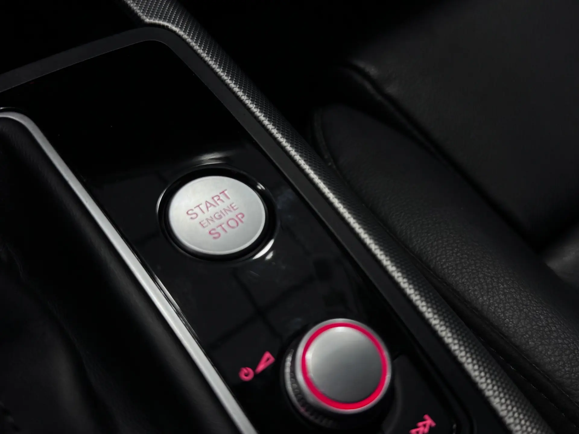 Audi A6 Avant 2.0 TDi S-line S tronic 18