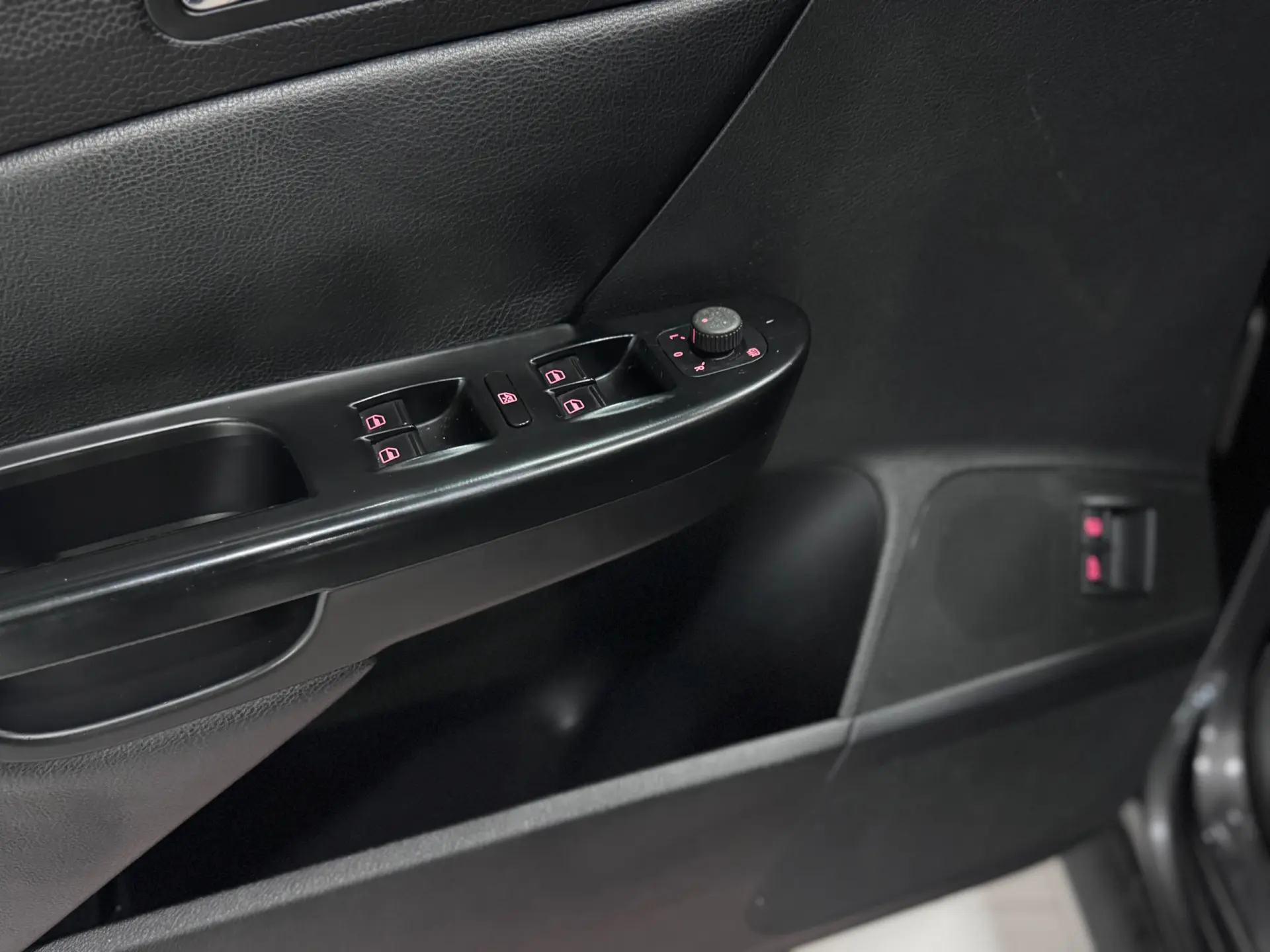 Volkswagen Passat 2.0 TDI Edition Highline DSG 18