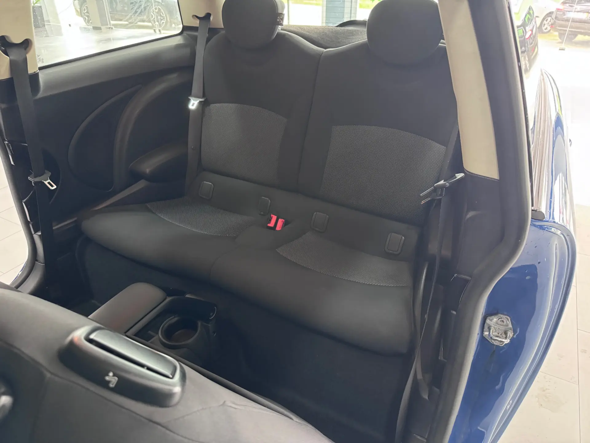 MINI 3 Portas One D 9