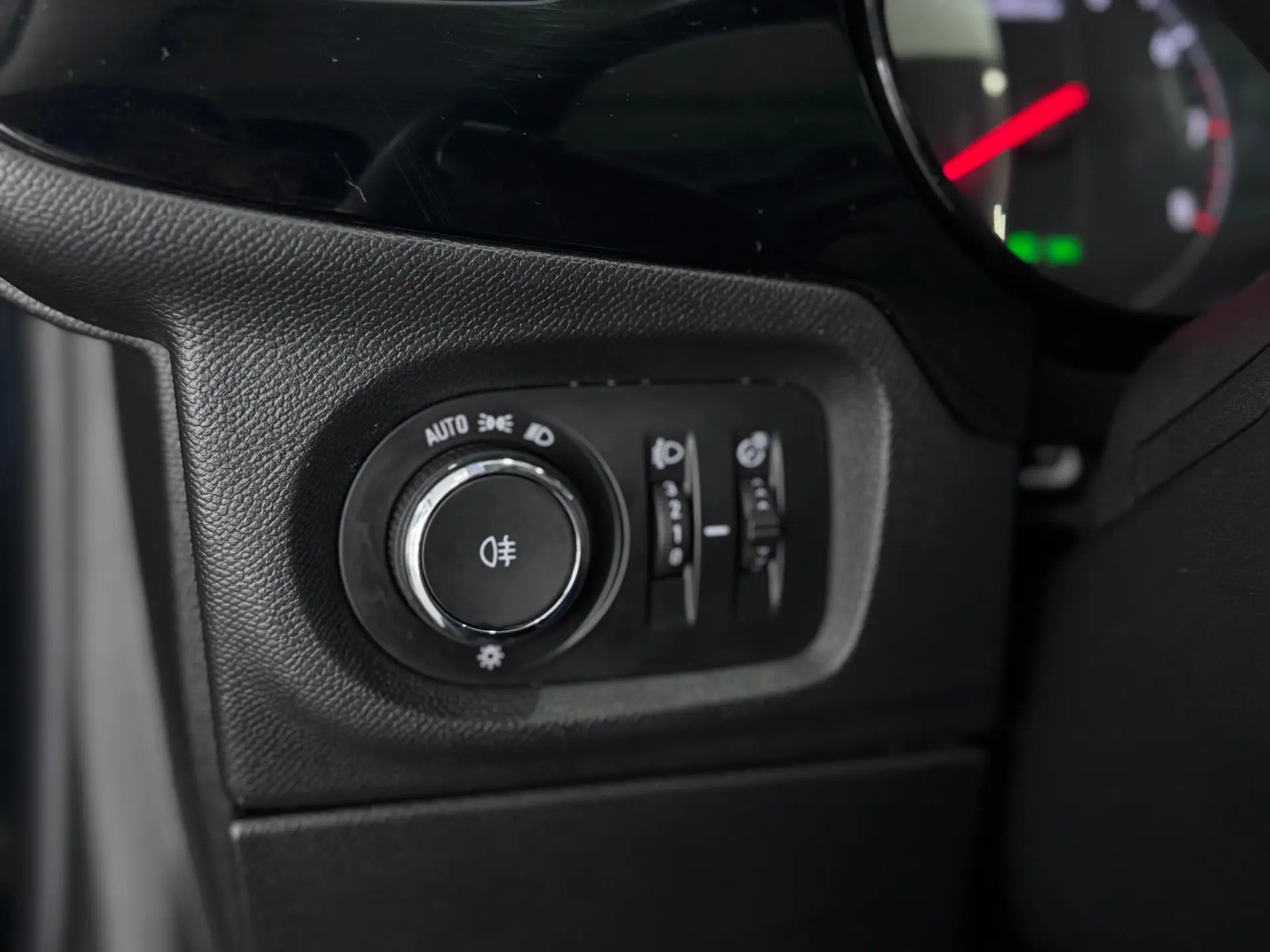 Opel Corsa 1.2 Business 18