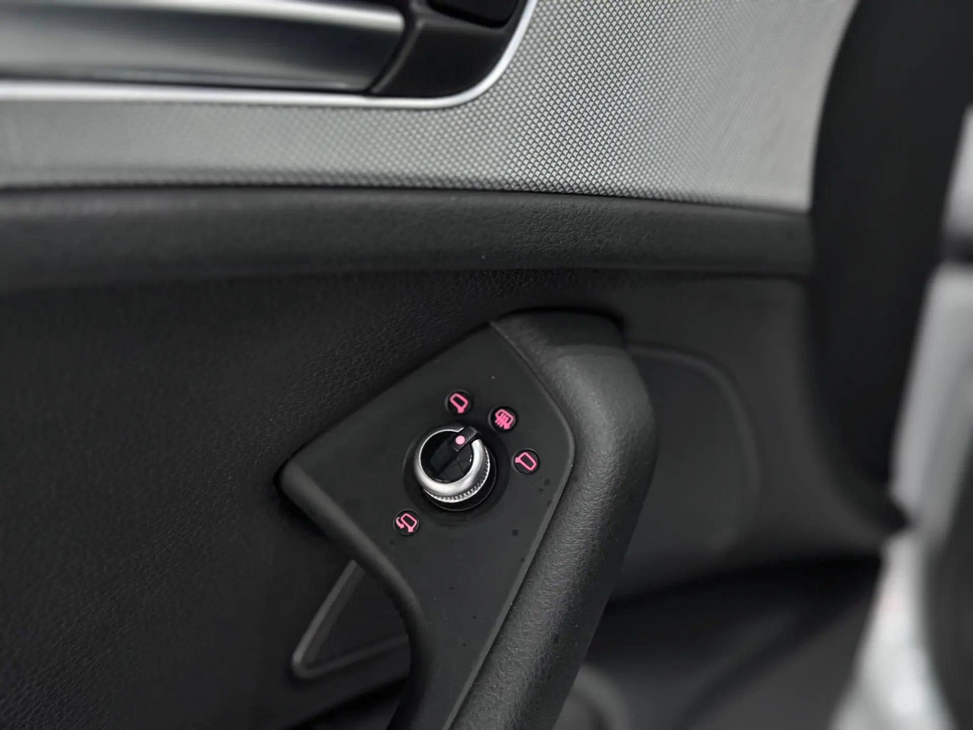 Audi A6 Avant 2.0 TDi S-line S tronic 19