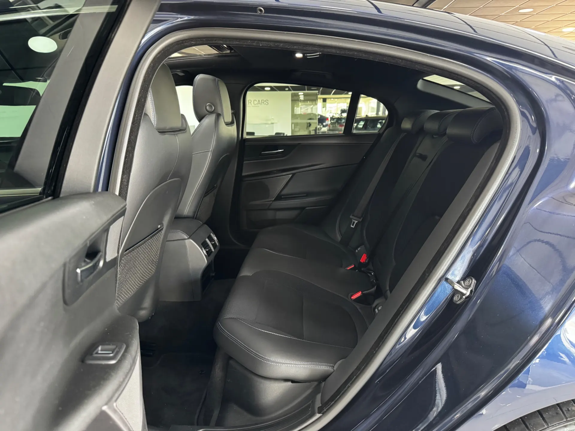 Jaguar XE 2.0 D R-Sport Aut. 7