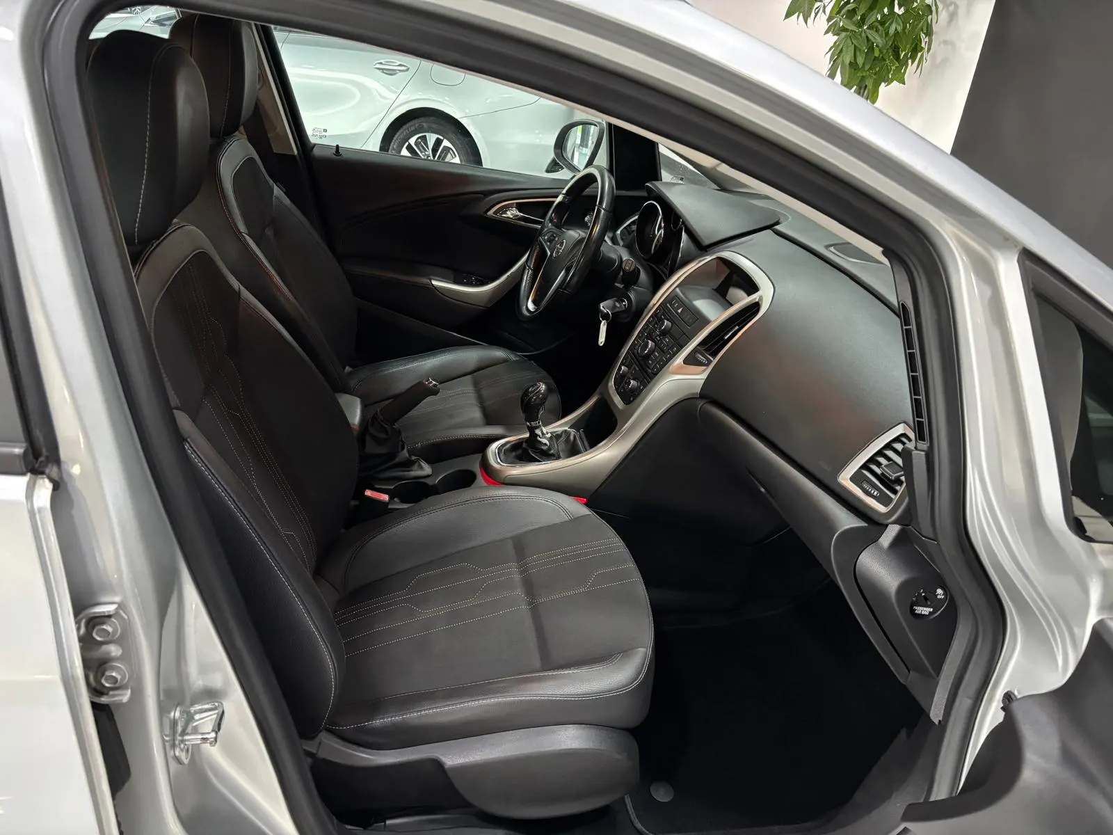 Opel Astra Sports Tourer 1.3 CDTi Cosmo S/S 9