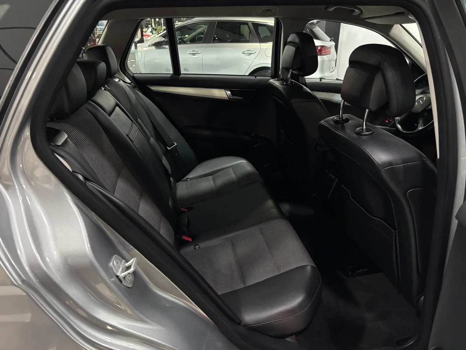 Mercedes-Benz C 220 CDi Avantgarde BlueEfficiency 8