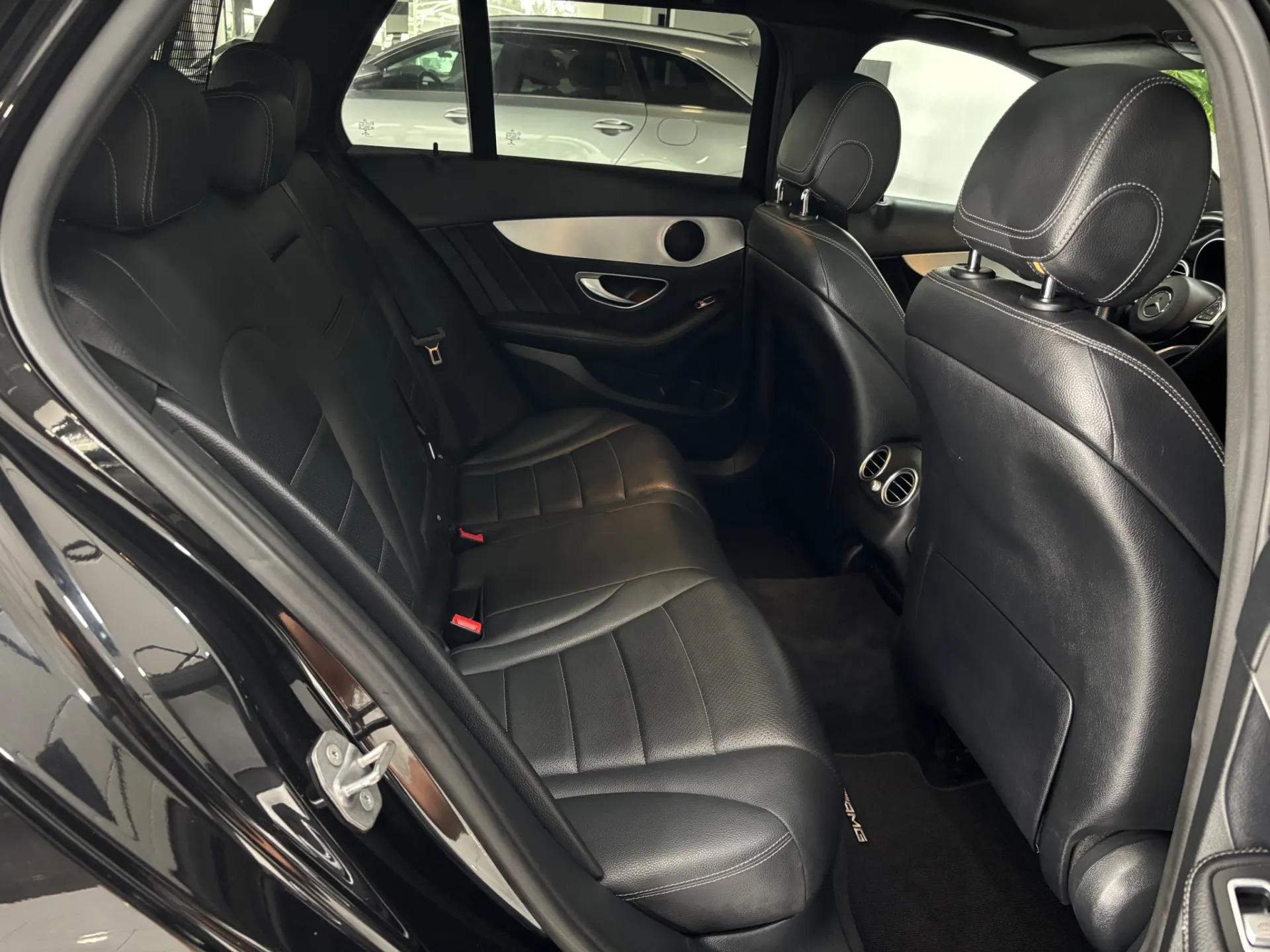 Mercedes-Benz C 220 d AMG Line 8