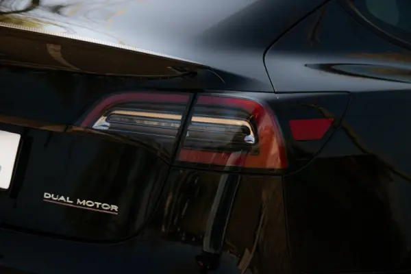 Tesla Model 3 Long Range AWD Dual Motor Performance 35