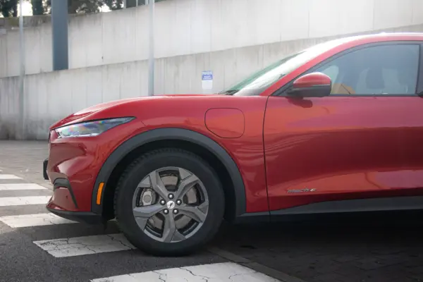 Ford Mustang Mach-E Standard 7