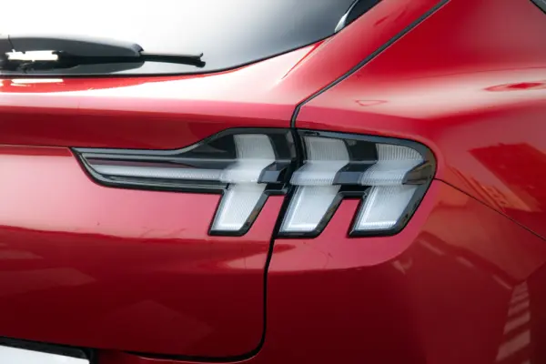 Ford Mustang Mach-E Standard 26