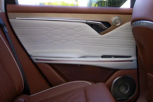 Voyah Free 107 kWh Luxury 57