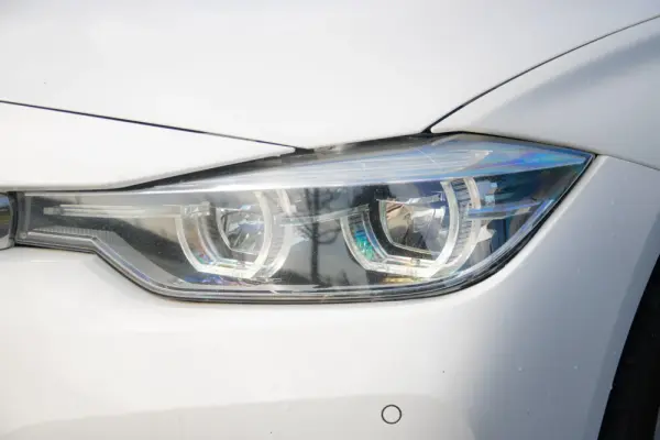 BMW 330 e iPerformance Line Sport 5