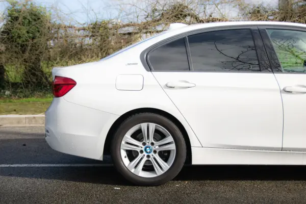 BMW 330 e iPerformance Line Sport 9