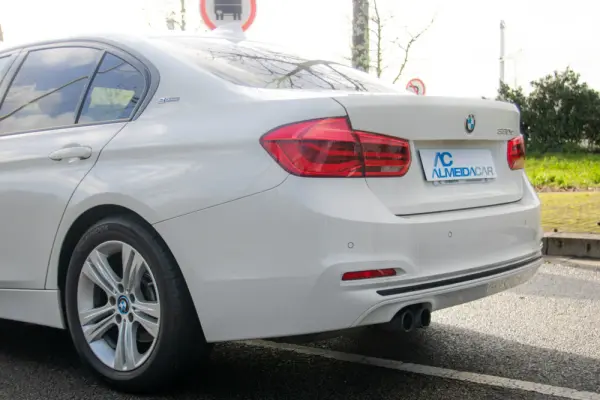 BMW 330 e iPerformance Line Sport 23