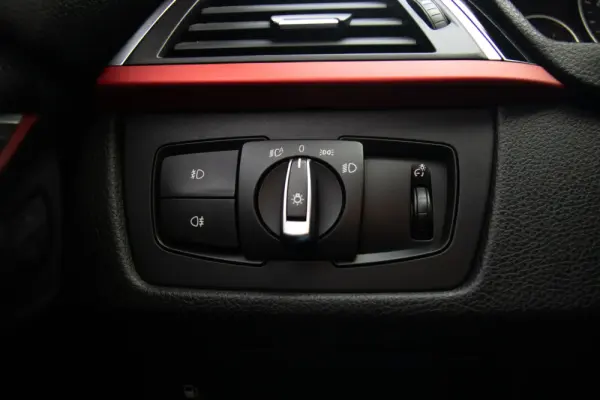 BMW 330 e iPerformance Line Sport 31