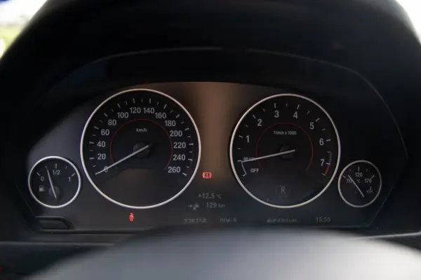 BMW 330 e iPerformance Line Sport 33