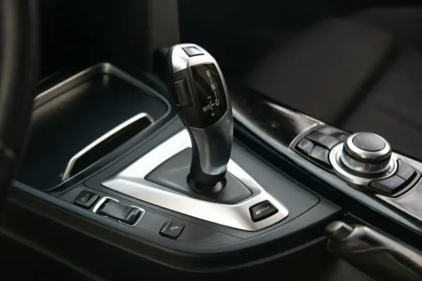 BMW 330 e iPerformance Line Sport 36